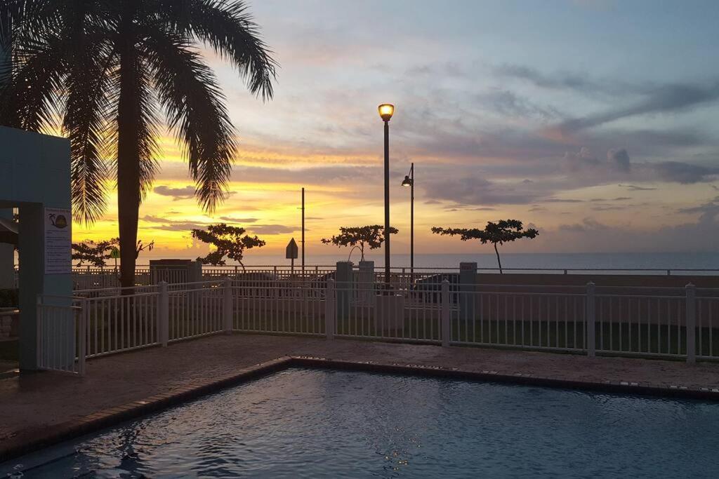 Summer All Year! Oceanfront With Pool A/C Aguadilla Luaran gambar